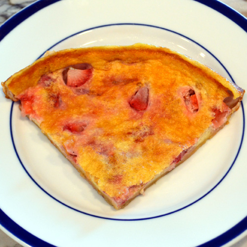Skillet Strawberry Pancake