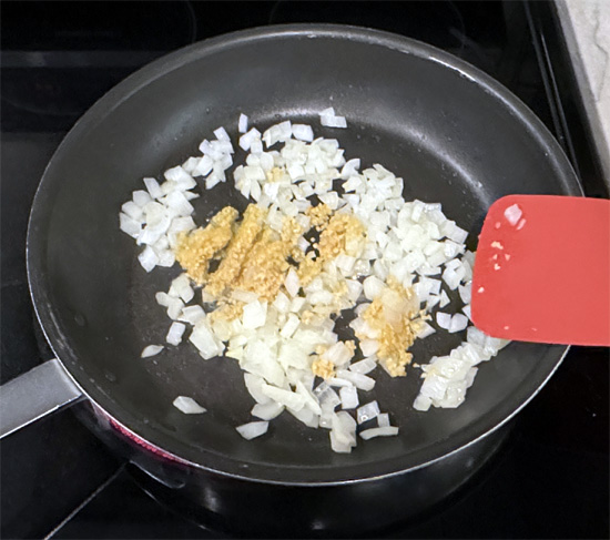 Add the garlic and ginger and saute for another minute.