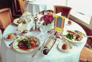 Set your dinner table!