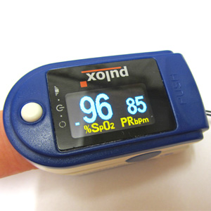 Finger mounted pulse oximeter. Photo by Stefan Bellini.